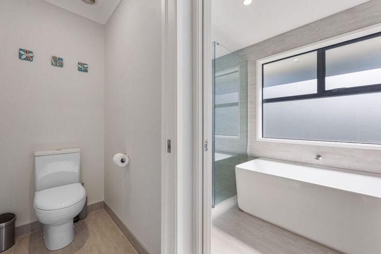 Photo of property in 99 Stoneridge Terrace, Whitford, Manurewa, 2576