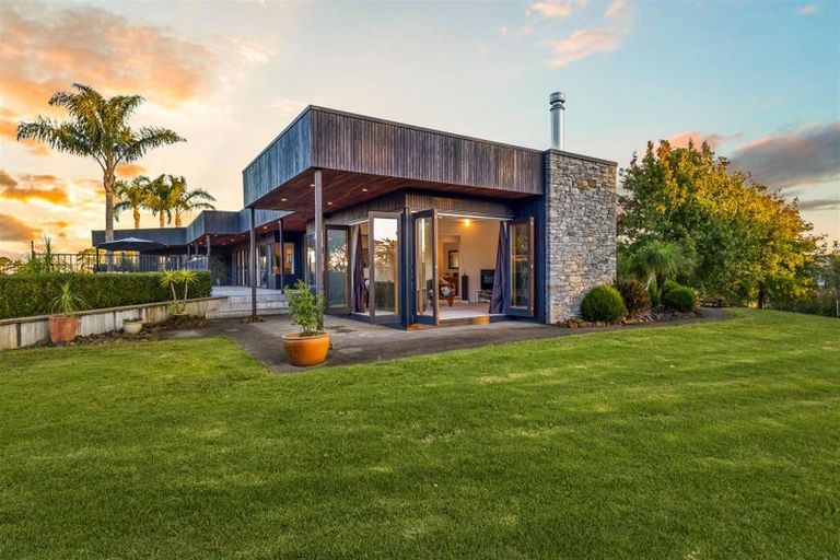 Photo of property in 206 Trigg Road, Kumeu, 0891