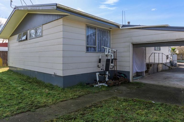 Photo of property in 10 Mcshane Street, Pukekohe, 2120