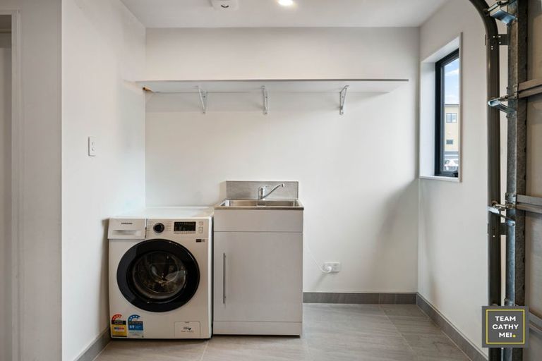 Photo of property in 6 Papa Takaro Lane, Flat Bush, Auckland, 2019