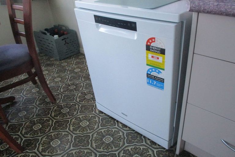 Photo of property in 22 Thompson Street, Tokoroa, 3420