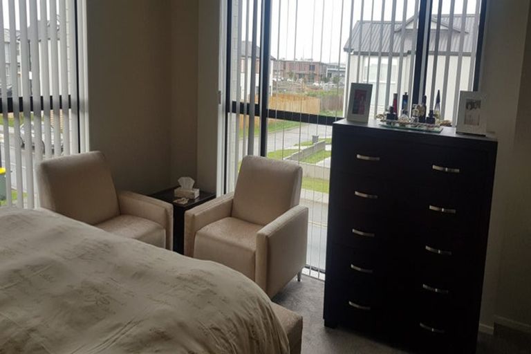 Photo of property in 15 Kapia Drive, Takanini, 2112