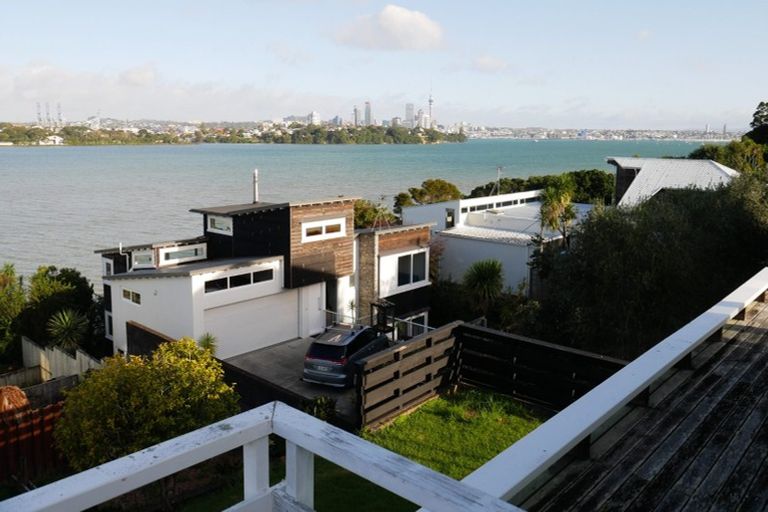 Photo of property in 107 Norwood Road, Bayswater, Auckland, 0622