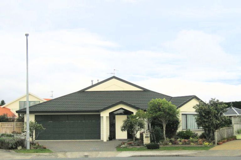 Photo of property in 32 Beach Haven Place, Paraparaumu Beach, Paraparaumu, 5032