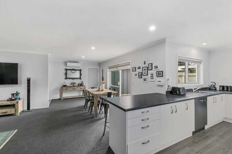 Photo of property in 1398 High Street, Taita, Lower Hutt, 5011