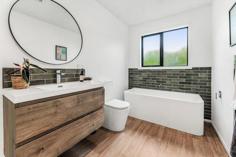 Photo of property in 5 Beach Crescent, Waikuku Beach, 7473