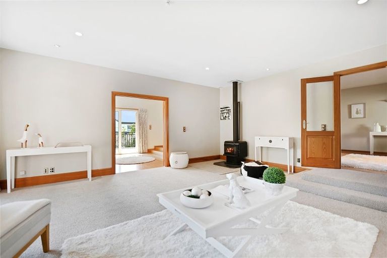 Photo of property in 7 Major Aitken Drive, Huntsbury, Christchurch, 8022