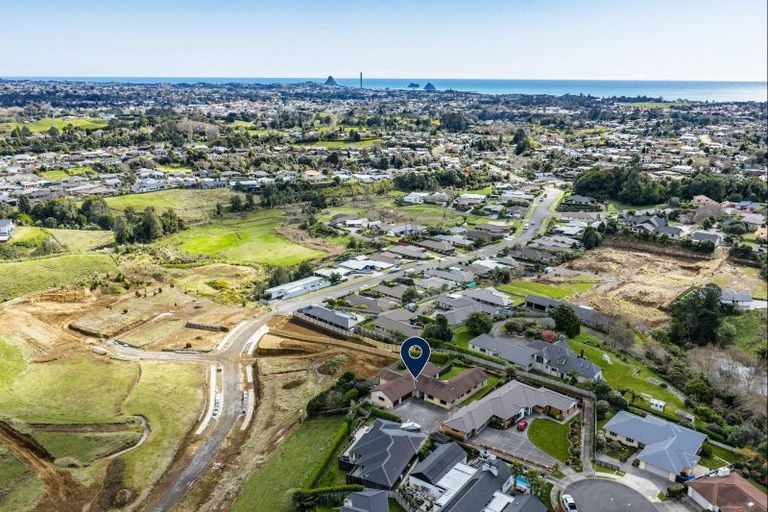 Photo of property in 5b Tupuhi Place, Highlands Park, New Plymouth, 4312