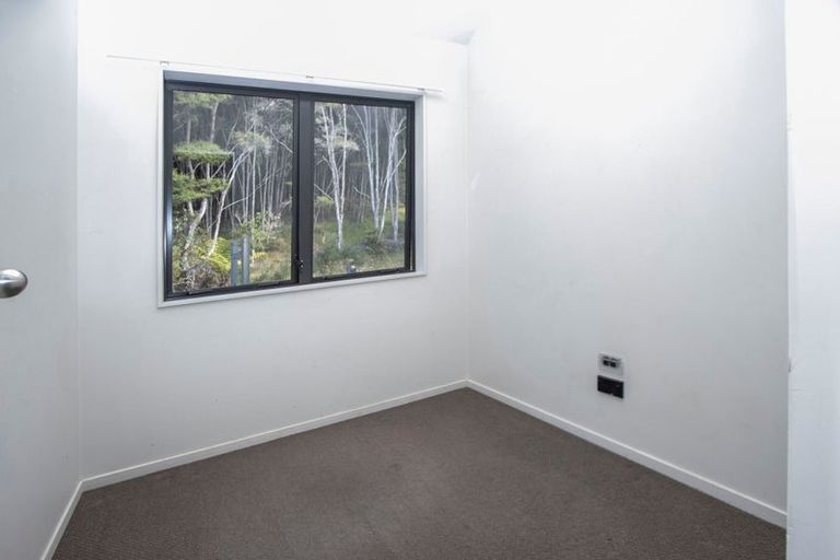 Photo of property in 293 Paremoremo Road, Paremoremo, Auckland, 0632