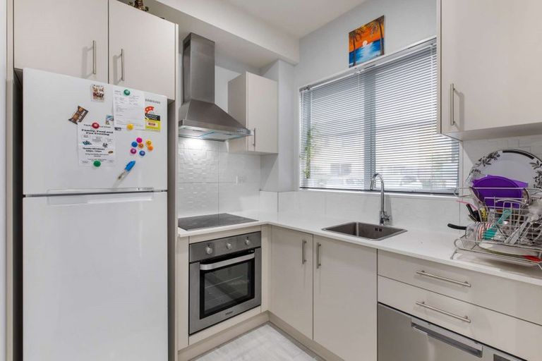 Photo of property in 38/11 Ray Small Drive, Papakura, 2110