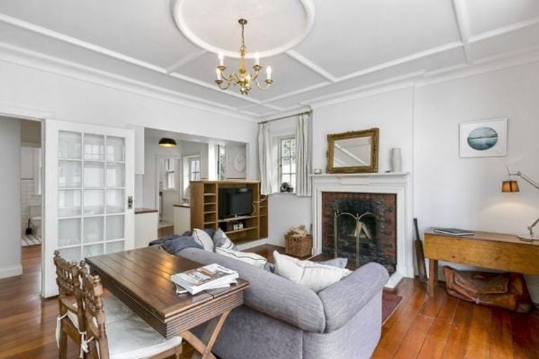 Photo of property in 4/17 Oriental Terrace, Oriental Bay, Wellington, 6011