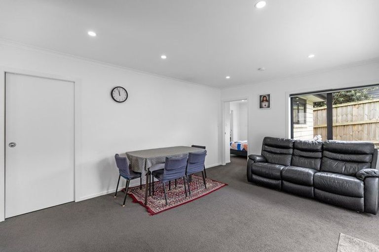 Photo of property in 2/15 Alison Street, Hamilton