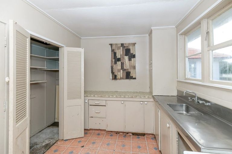 Photo of property in 33 Paul Crescent, Fairfield, Hamilton, 3214