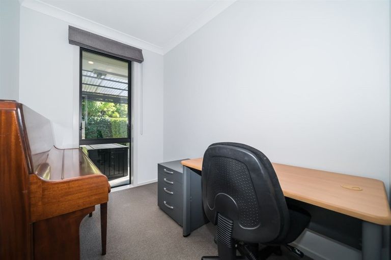 Photo of property in 170a Victoria Avenue, Hokowhitu, Palmerston North, 4410