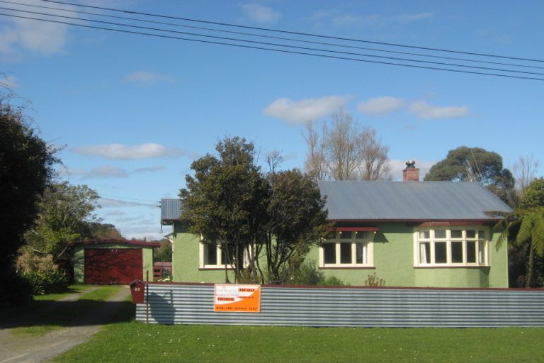 Photo of property in 23 Terrace Street, Marton, 4710