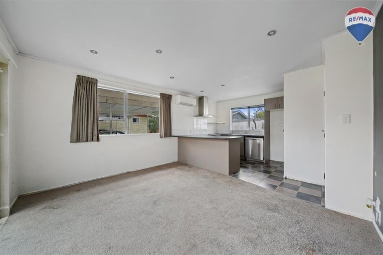 Photo of property in 2/8 Wilford Street, Wallaceville, Upper Hutt, 5018