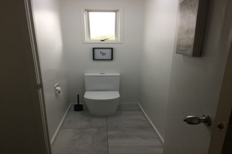 Photo of property in 57 Fairmount Road, Titirangi, Auckland, 0604