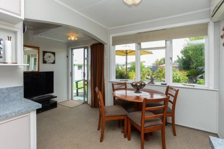 Photo of property in 21 Cottrell Crescent, Onekawa, Napier, 4110