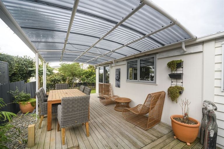 Photo of property in 2 Belmont Place, Terrace End, Palmerston North, 4410