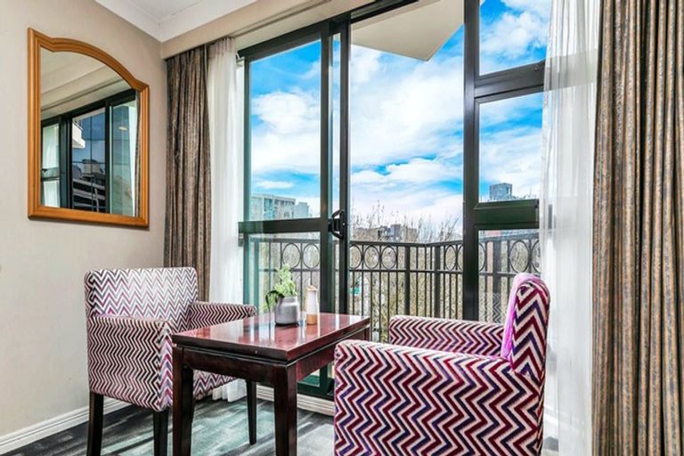 Photo of property in The Duxton Hotel Apartments, 6p/100 Greys Avenue, Auckland Central, Auckland, 1010