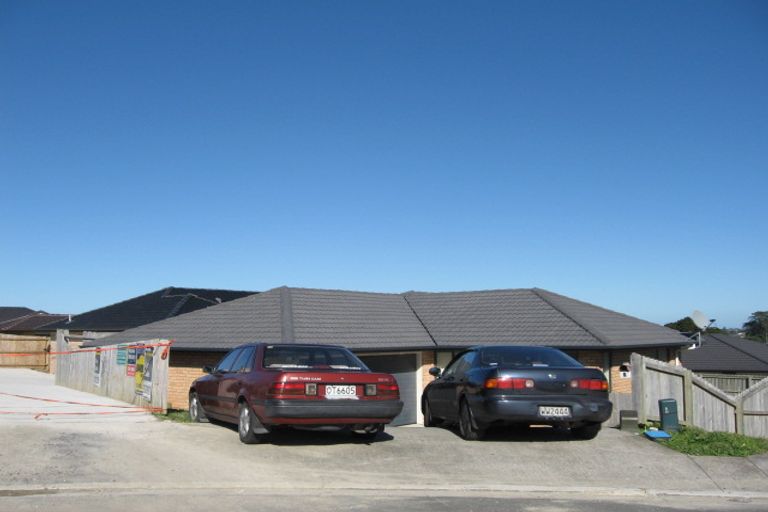 Photo of property in 9 Derryveagh Lane, Weymouth, Auckland, 2103
