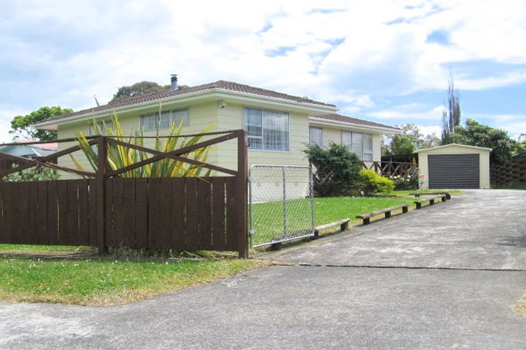 Photo of property in 4 Quintal Place, Papatoetoe, Auckland, 2025