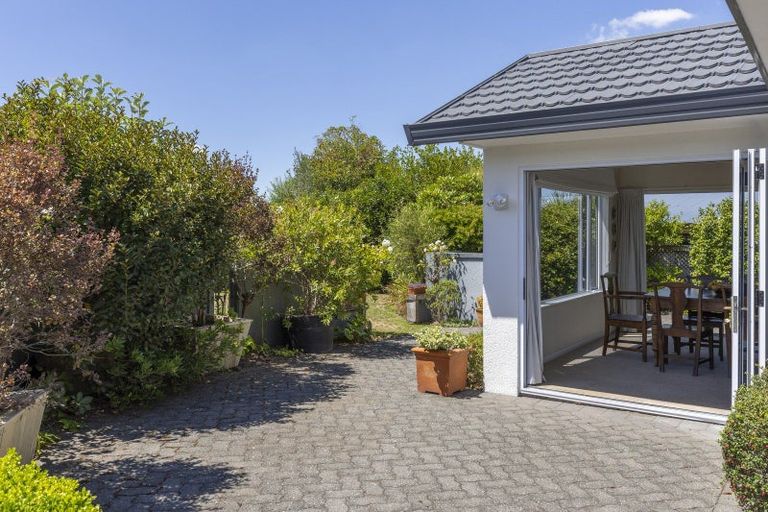 Photo of property in 2/14 Robinson Terrace, Rangatira Park, Taupo, 3330