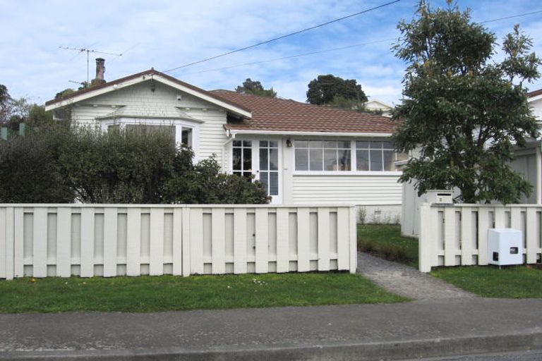 Photo of property in 5 Firth Terrace, Karori, Wellington, 6012
