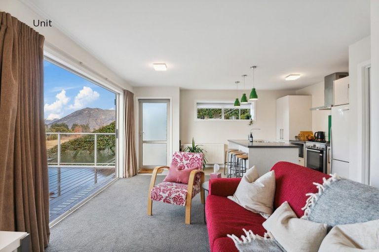 Photo of property in 3 Batsford Lane, Lower Shotover, Queenstown, 9371