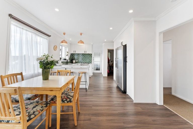 Photo of property in 17 Brookes Street, Inglewood, 4330