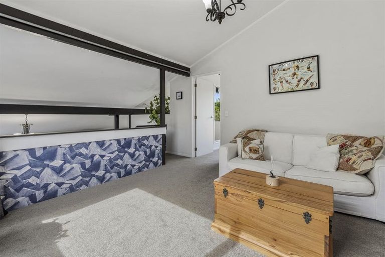 Photo of property in 77 Resolution Road, Welcome Bay, Tauranga, 3112