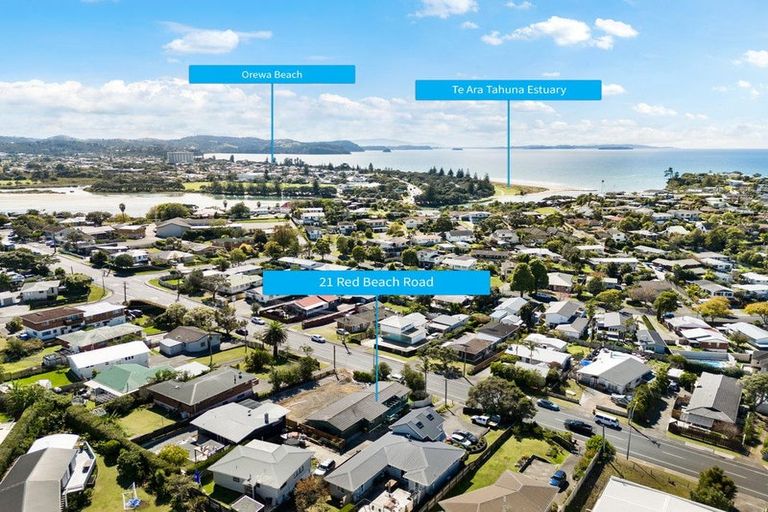 Photo of property in 21 Red Beach Road, Red Beach, 0932