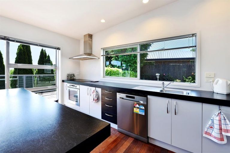 Photo of property in 10 Burrough Place, Enner Glynn, Nelson, 7011