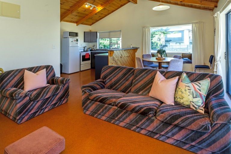 Photo of property in 132a Pipi Road, Whangamata, 3620