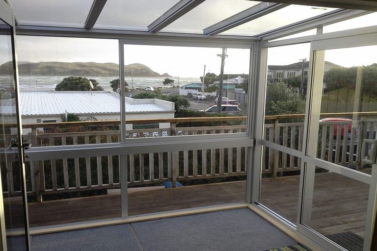 Photo of property in 5a Beach Road, Plimmerton, Porirua, 5026