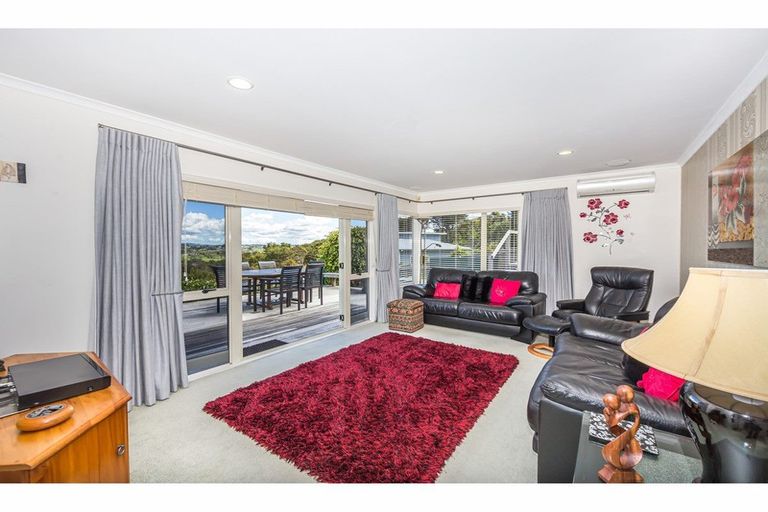 Photo of property in 32 Blue Heron Rise, Stanmore Bay, Whangaparaoa, 0932