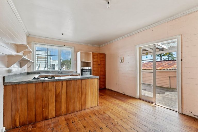 Photo of property in 84 George Street, Hikurangi, 0114