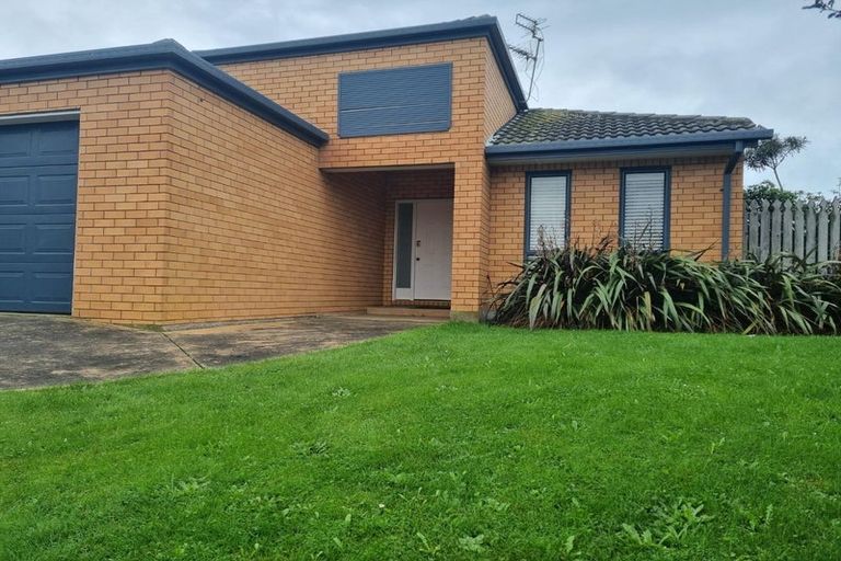 Photo of property in 59 Orlando Crescent, Waimairi Beach, Christchurch, 8083