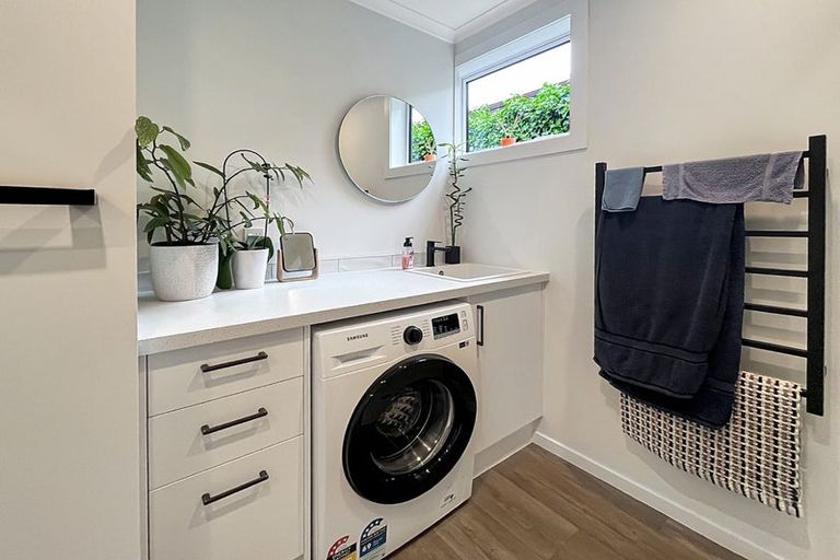 Photo of property in 1d Hereford Street, West End, Palmerston North, 4410