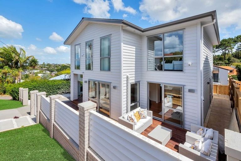 Photo of property in 64 Channel View Road, Campbells Bay, Auckland, 0630