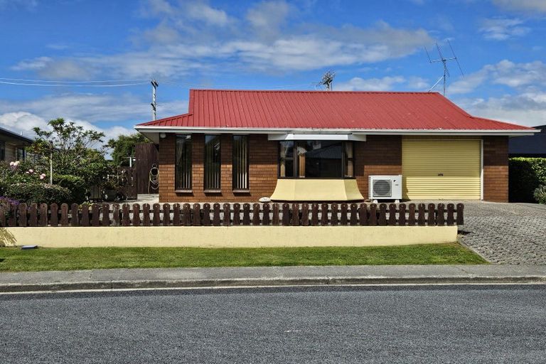Photo of property in 18 Crossleigh Crescent, Balclutha, 9230