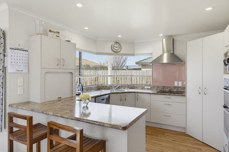 Photo of property in 14 Sunburst Court, Paraparaumu Beach, Paraparaumu, 5032