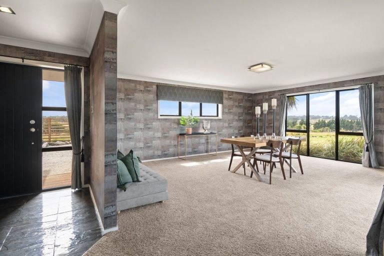 Photo of property in 25 Tunnel Beach Road, Blackhead, Dunedin, 9076