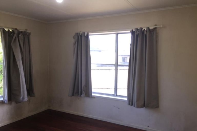 Photo of property in 5 Bernard Street, Papatoetoe, Auckland, 2025