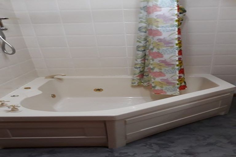 Photo of property in 2/141 Fitzherbert Avenue, West End, Palmerston North, 4410