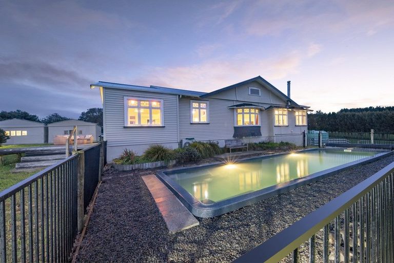 Photo of property in 374 Matua Road, Kumeu, 0891