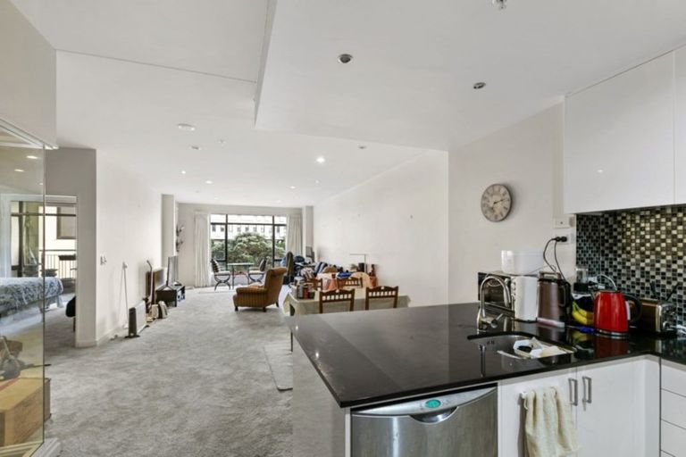 Photo of property in Kate Sheppard Apartments, 4f/42 Molesworth Street, Thorndon, Wellington, 6011