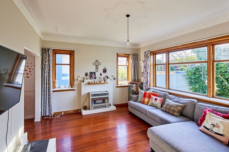 Photo of property in 156 Waiwhetu Road, Waterloo, Lower Hutt, 5011