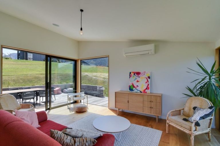 Photo of property in 96 Jacks Point Rise, Jacks Point, Queenstown, 9371