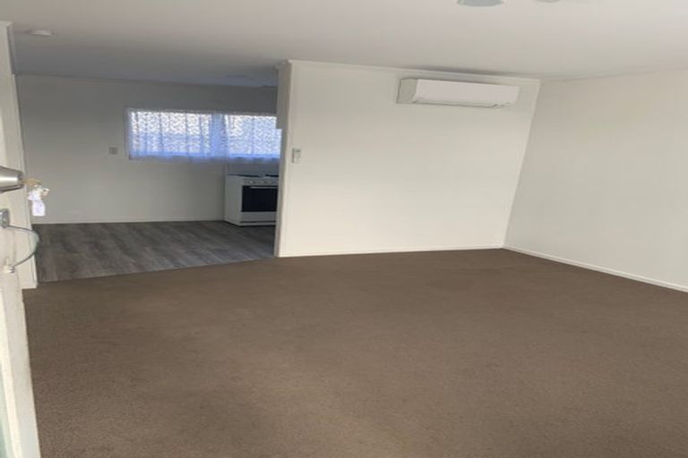 Photo of property in 1/124 Station Road, Papatoetoe, Auckland, 2025